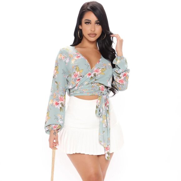 Floral Green Surplice Top - Picture 3 of 13